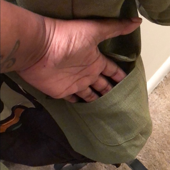 Three piece suit - Picture 5 of 8